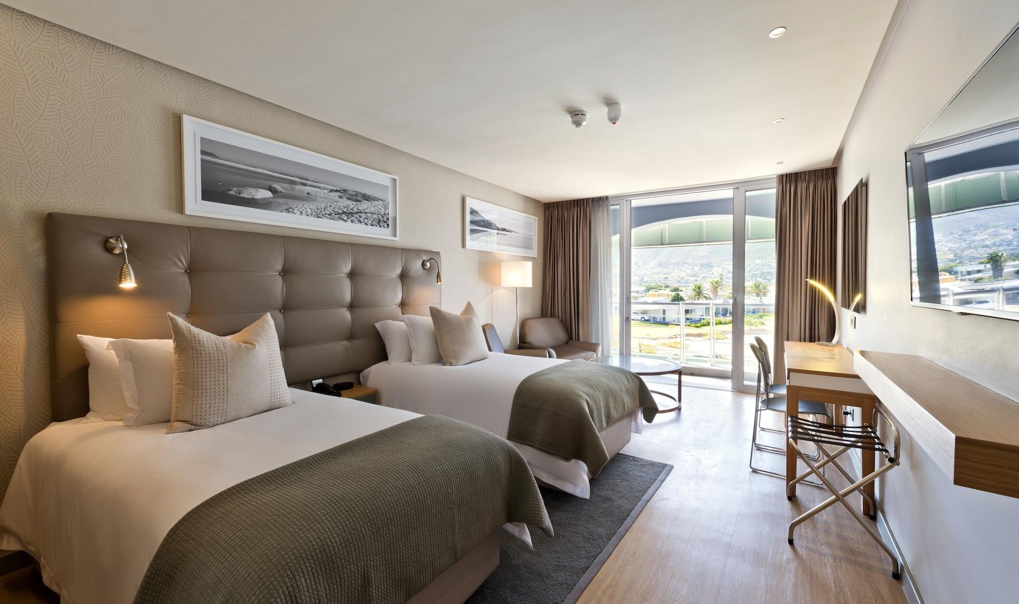 Krystal Beach Hotel Gordonʼs Bay Exterior foto