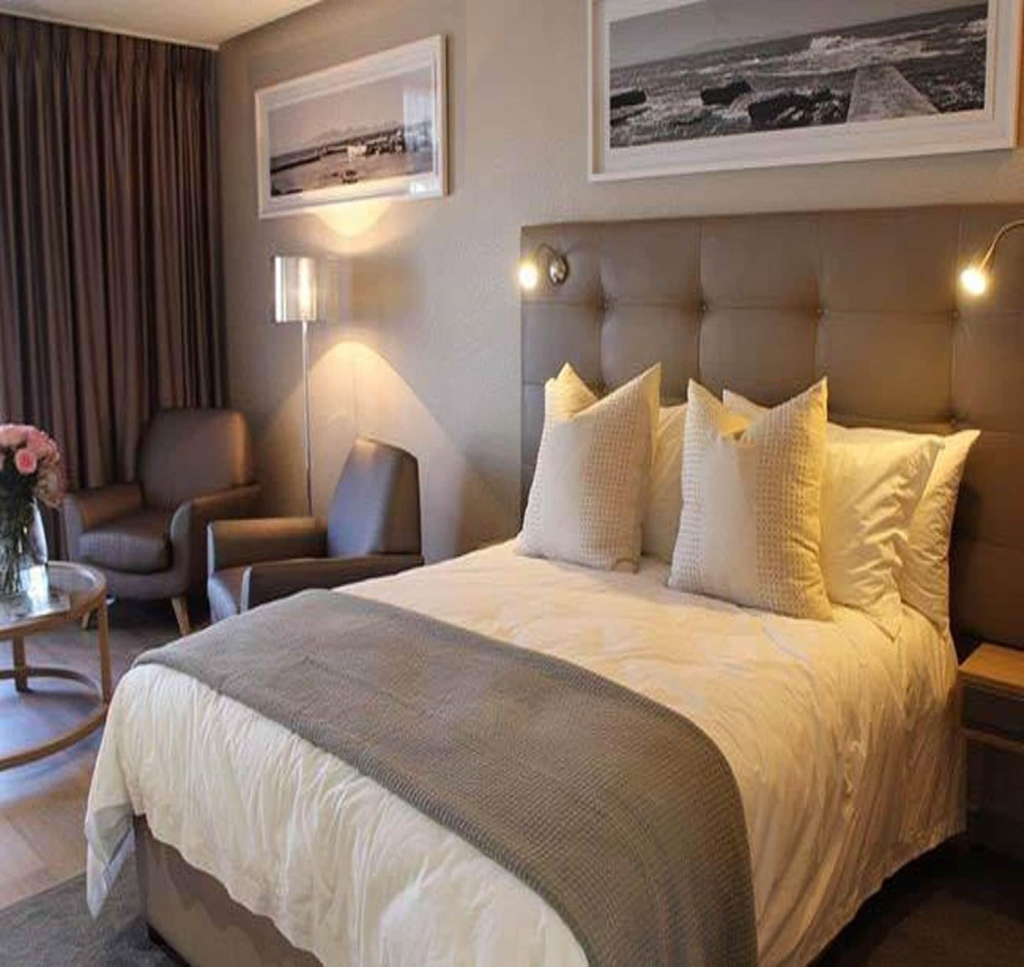 Krystal Beach Hotel Gordonʼs Bay Exterior foto