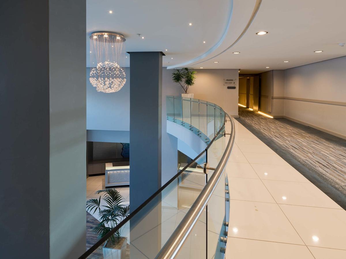Krystal Beach Hotel Gordonʼs Bay Exterior foto