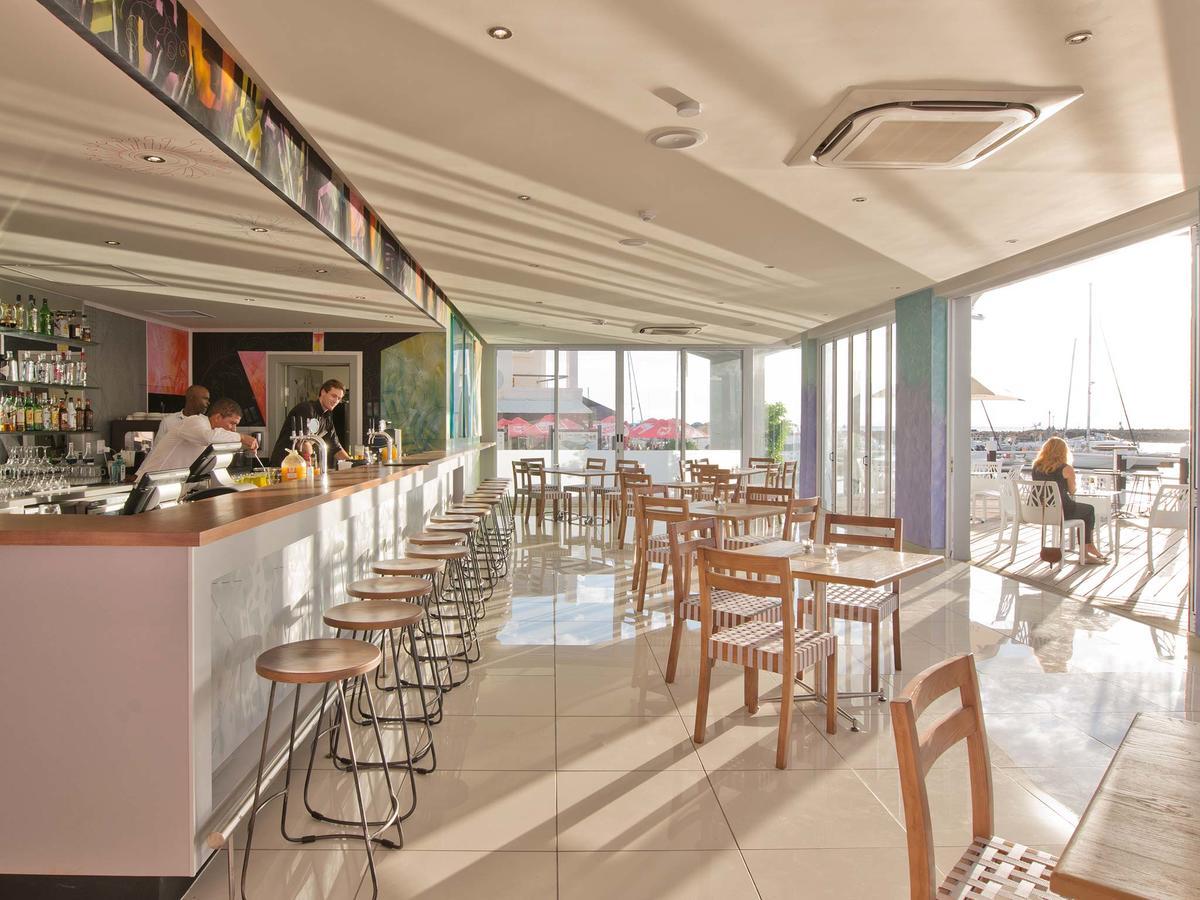 Krystal Beach Hotel Gordonʼs Bay Exterior foto