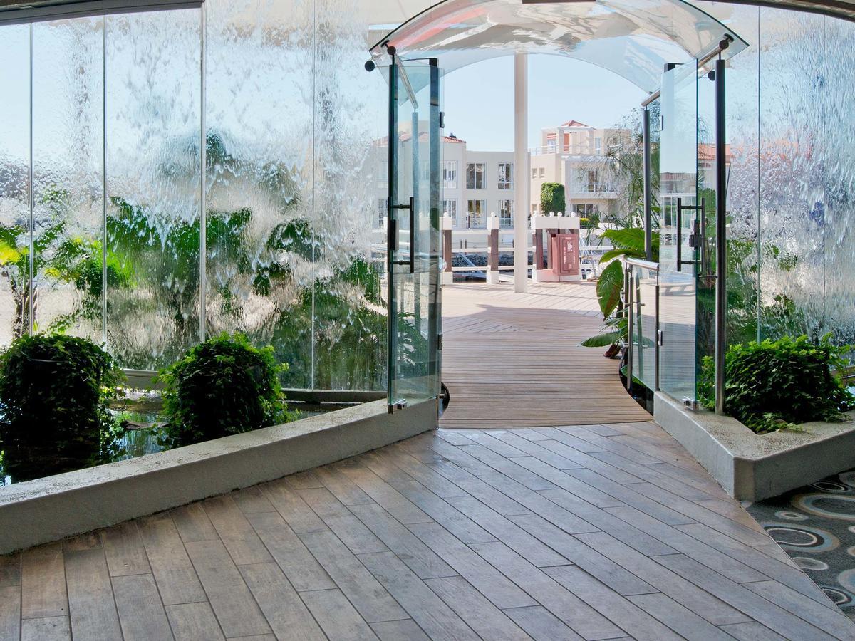 Krystal Beach Hotel Gordonʼs Bay Exterior foto