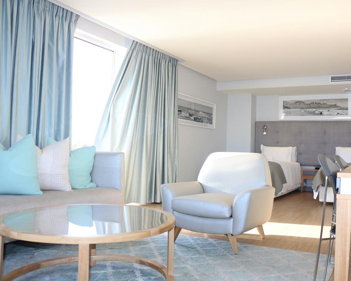 Krystal Beach Hotel Gordonʼs Bay Exterior foto
